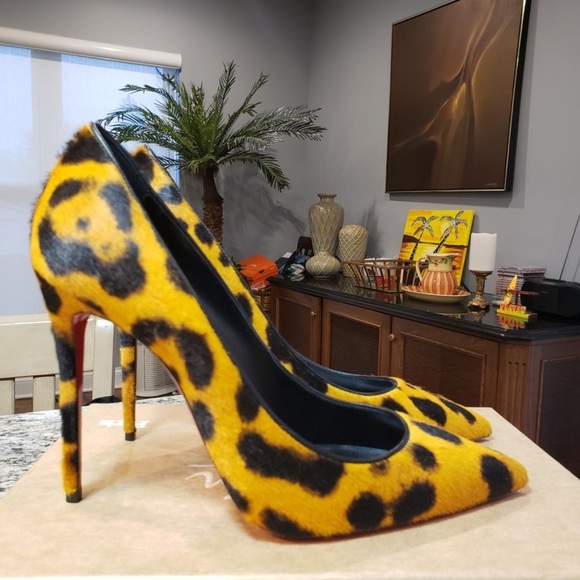 NEW Christian Louboutin Kate Genuine Calf Hair Leopard Pointed Toe Pump size 39 - Picture 9 of 12